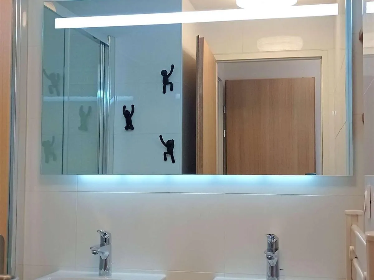 Apartment Appartement Renove 47M² - 6 Pers, Proche Pistes Et Commodites, Quartier Anime, Parking Inclus - Fr-1-545-32 Val Thorens